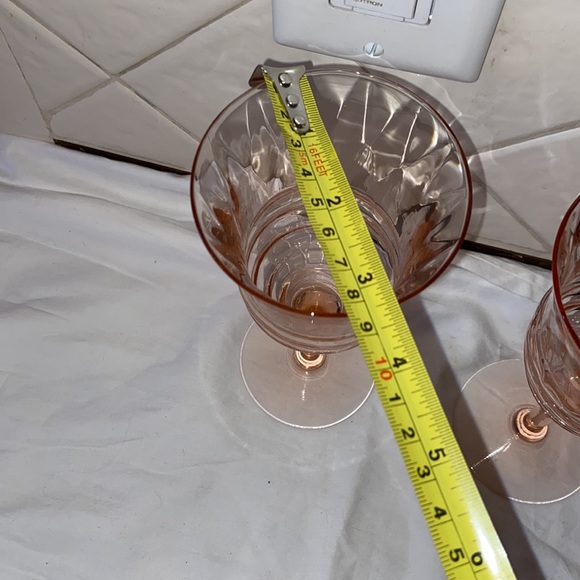 Set of 2 Pink Depression Water Goblet Drinking Wine Footed Optic Ripple Glasses - Picture 6 of 8